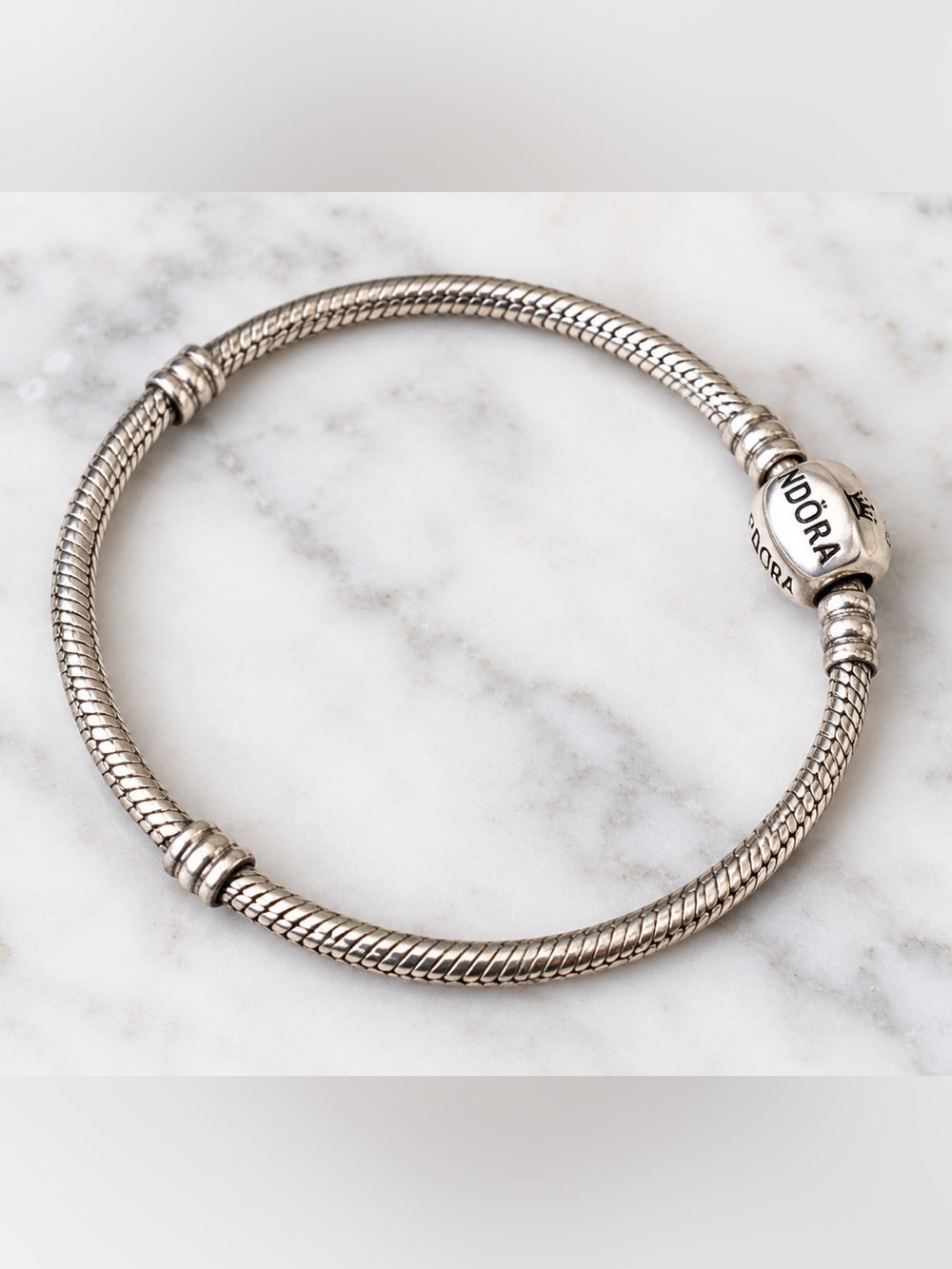 Authentic PANDORA 590702HV Sterling Silver Moments Snake Chain Charm Bracelet